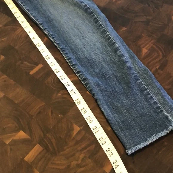 Paige Cropped Jeans - Picture 5 of 10